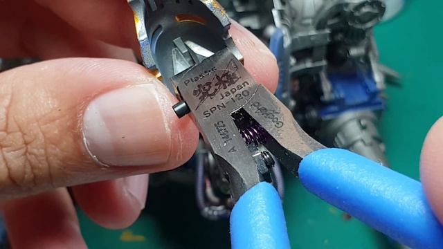 Magnetizing a Knight Castellan Helm смотреть онлайн