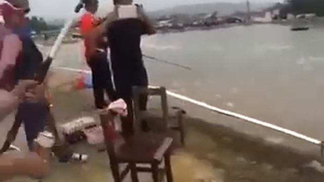 Клюнуло так клюнуло смотреть онлайн