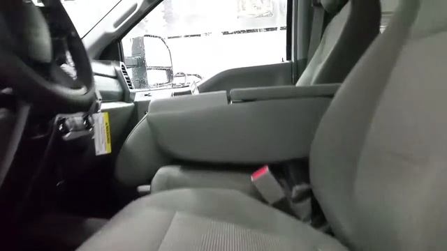 2017 Ford F-250 Superduty XLT W/ 6.2L V8 Gasoline, 6 Passenger Review | Boundary Ford