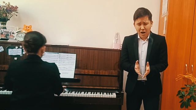 Құсни Қорлан(Естай) Оралбеков Болатбек