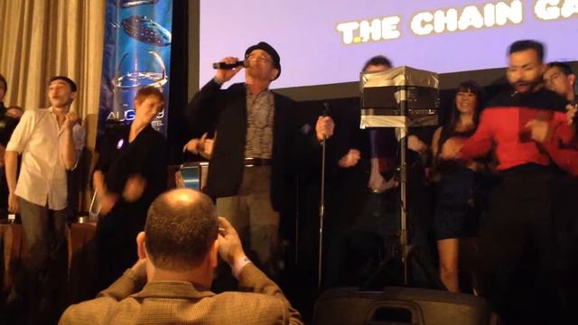 Robert Picardo karaoke STLV 2015 (song #1) смотреть онлайн