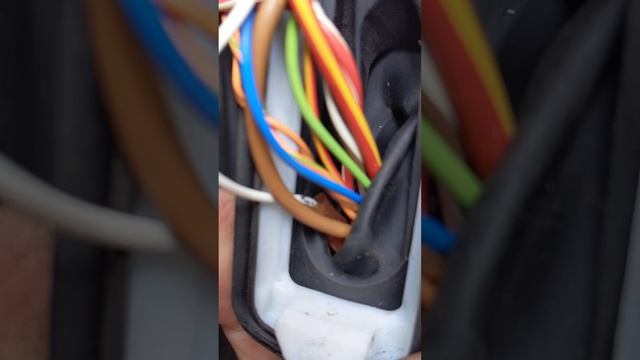 01334 - Door Control Module; Rear Right (J389) Window and Door Lock Fault Repair on VW Touran 1T смотреть онлайн