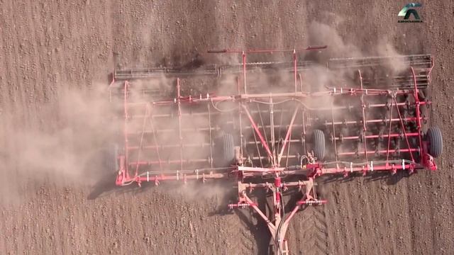 Подготовка земли перед посевом.Полтавская область село Мачехи смотреть онлайн