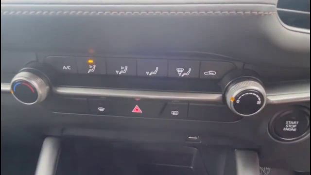Mazda 3 2.0 Skyactiv G MHEV SE-L 5dr 2020 смотреть онлайн