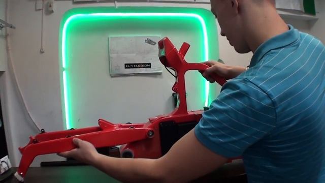 Обзор карбоновой рамы весом 2.5кг для электровелосипеда. Легкий и мощный карбоновый электровелосипе смотреть онлайн