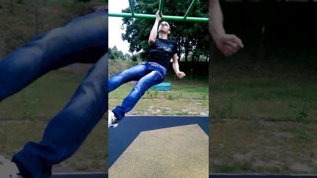 Подтягивание на одной руке. смотреть онлайн