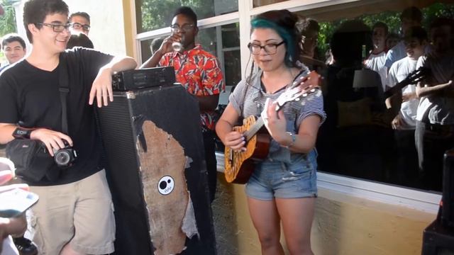 Insignificant Other (Simona Morales) set at Leith's House Show May 9th,2014 смотреть онлайн