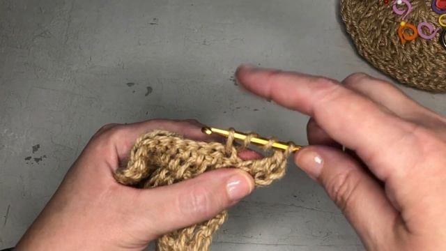 КАК вязать столбики С накидом? КАК вязать ПОЛУМСТОЛБИК с накидом ... смотреть онлайн