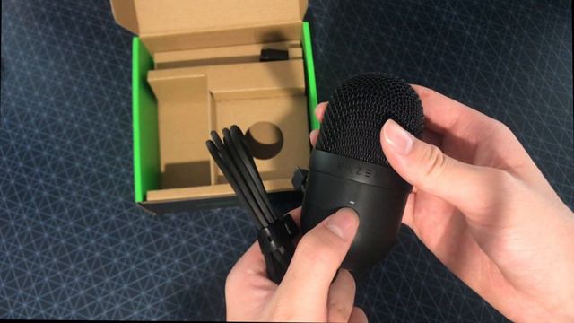RAZER SEIREN MINI UNBOXING!!! | Sound Test and Review! смотреть онлайн