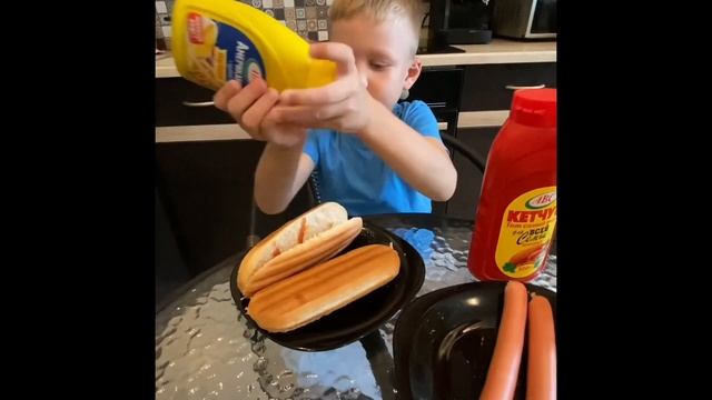 Делаем хот-дог смотреть онлайн