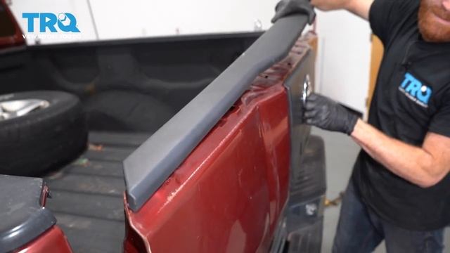 How to Replace Tailgate Molding 2004-2015 Nissan Titan смотреть онлайн