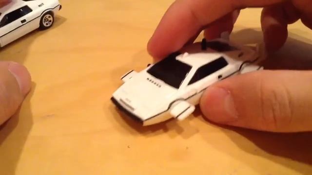 Hot Wheels Lotus Esprit S1 (Mainline Ver. & 2014 Retro Entertainment Submarine Ver. Comparison!) смотреть онлайн