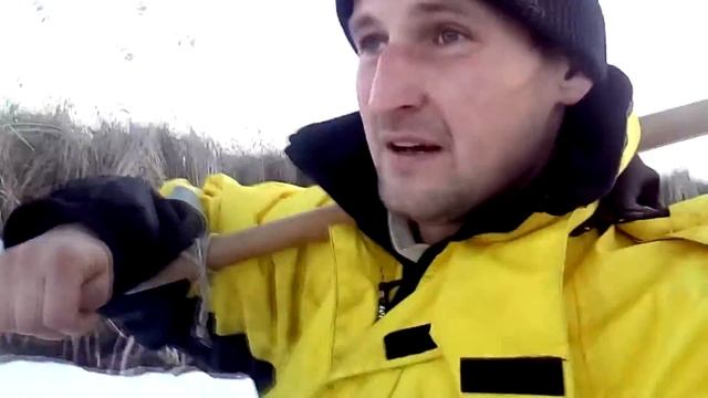 ЛОВЛЯ КАРАСЯ ЗИМОЙ СО ЛЬДА УВЛЕКАТЕЛЬНАЯ РЫБАЛКА смотреть онлайн