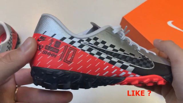 Nike Mercurial Vapor 13 Academy TF NJR Speed Freak - Chrome/Black/Red Orbit Kids смотреть онлайн