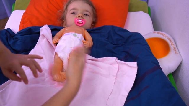 Anabella S-a Transformat In Bebelus