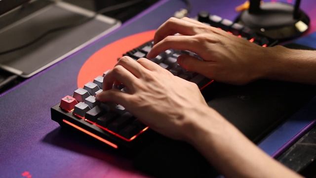 My New Custom Keyboard ~ GMMK Pro Build + Bedwars keyboard & mouse sounds! смотреть онлайн