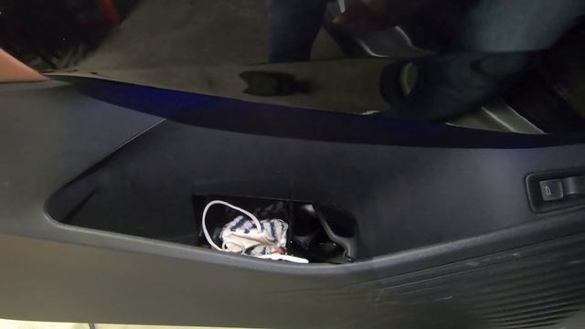 Make Your VW ID.4 Pop: Uncover the Top 3 Must-Have Accessories. смотреть онлайн