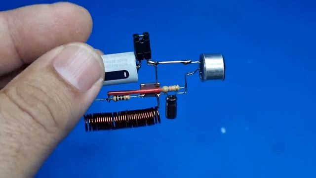 How To Make A Wireless Microphone / Stable, No Frequency Shift / Great Idea You Haven't Seen Before смотреть онлайн