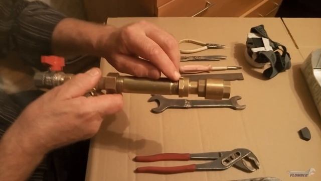 Инструменты для монтажа счетчиков воды (водомеров) | Видеоурок Пламбер смотреть онлайн