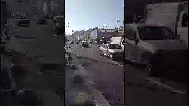 Kreschatik Street, Center of Kiev, Ukraine, Солнечный Крещатик, Киев, Украина смотреть онлайн