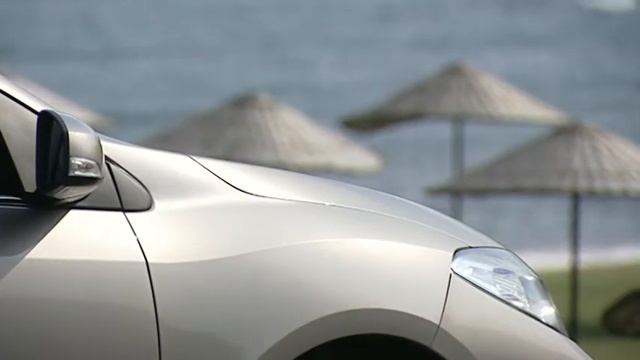 Renault Fluence - Static shots смотреть онлайн