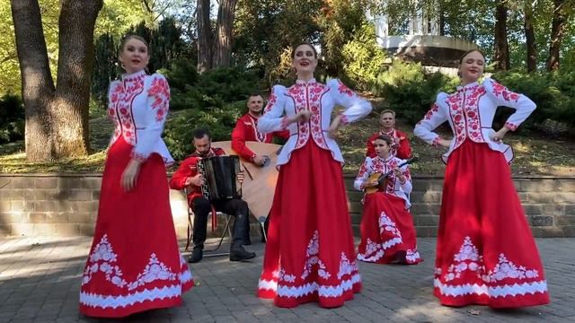Я НА ПЕЧКЕ МОЛОТИЛА смотреть онлайн
