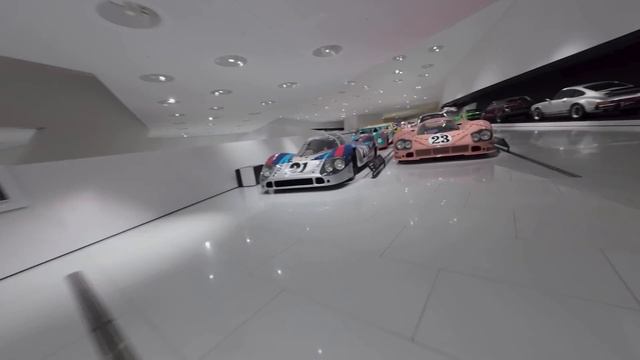 Flying DJI Avata through the Porsche Museum смотреть онлайн
