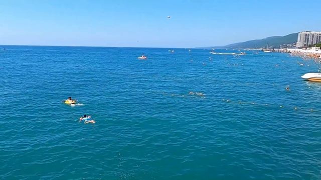 ?ЛАЗАРЕВСКОЕ СОЧИ.09.08.2020 На солнце +43! Пляж ,море,солнце и каскадеры юные! смотреть онлайн