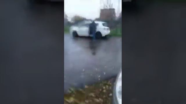 Рейдовский захват доли дома в поселке Искара (3) смотреть онлайн
