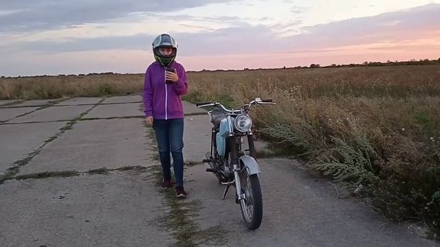 ОБЗОР МОПЕДА SIMSON S51. ПОКАТУШКИ НА МОПЕДЕ. МОПЕД В 13 ЛЕТ. смотреть онлайн
