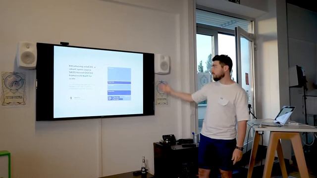 Dimitris Psaropoulos - Building scalable and maintainable design systems using iotaCSS and React смотреть онлайн