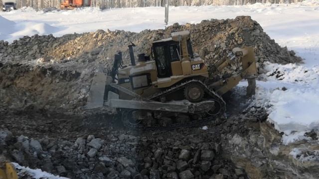 Бульдозер CAT D9R