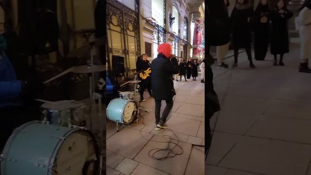 Уличные музыканты на Невском, Глеб Васильев... смотреть онлайн