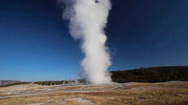 Извержение гейзера Old Faithful HD смотреть онлайн