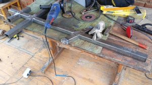 Крест для могилки из профиля! С такой приспособой простоит больше 100 лет! Бюджетно,делай сам!