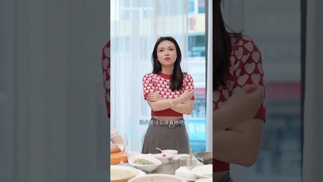 女孩参加男友家庭聚会，惨被羞辱刁难，七总说出她的身份惊呆众人【陈七七】