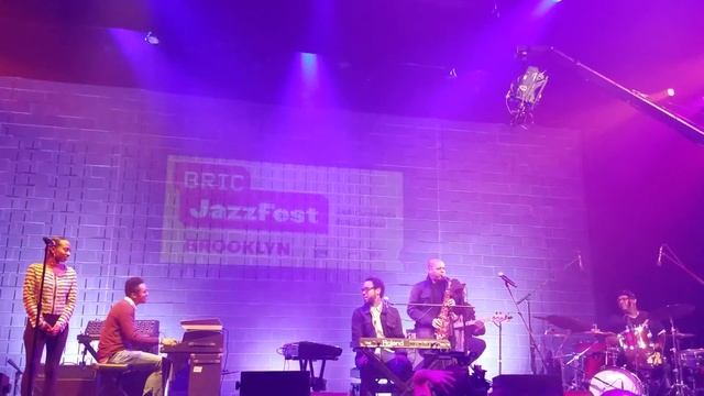 Terrace Martin & The Polly Seeds "If These Walls Could Talk" смотреть онлайн