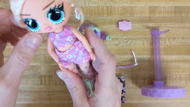 LOL Tweens Doll Review OMG Surprise смотреть онлайн
