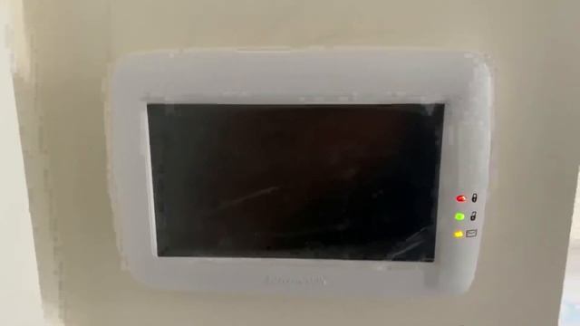 Honeywell TuxedoTouch Touchscreen Automation Panel Reset Staying Lit or On, Locked Easy DIY смотреть онлайн