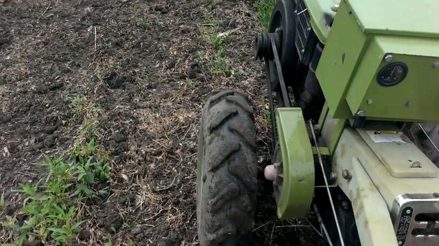 Швидкість фрезерування мотоблоком, або скільки часу потрібно на 1Га смотреть онлайн