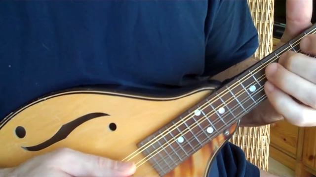 1940-50s Stradolin Mandolin soundcheck смотреть онлайн