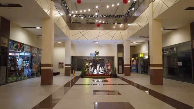 Trip to The Commerce Center Alabang for Korean Ice Cream | Is this a Dead Mall? смотреть онлайн