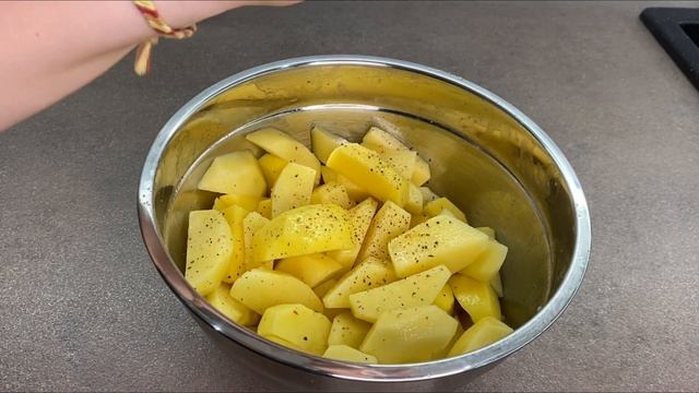 Рецепт печеної картоплі|Печена картопля|Цікаві рецепти|Єлизавета Жабуровська♡︎ смотреть онлайн