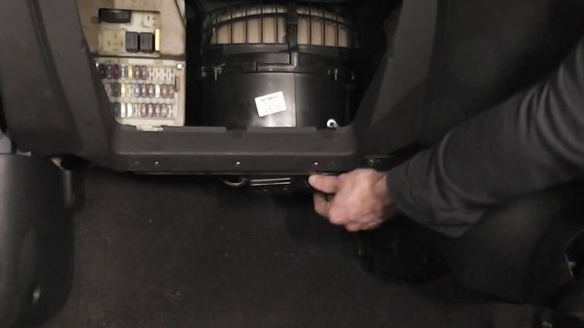 Ford Focus Heater Blower Motor Change смотреть онлайн