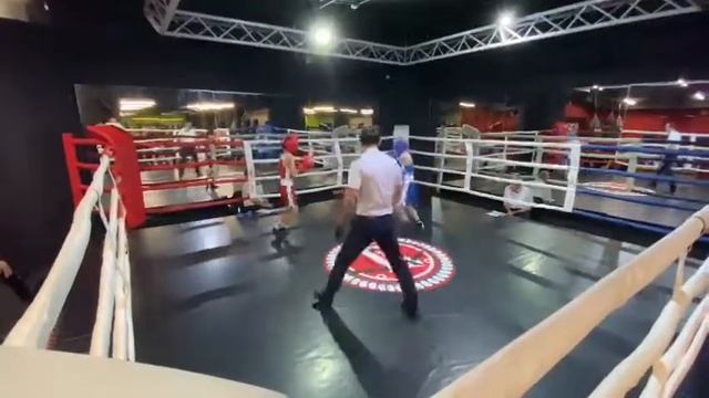 Батыр юный боксер