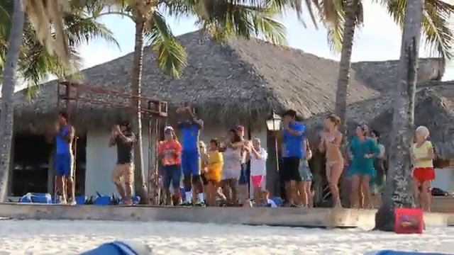 Мего танец на пляже. IBIZA PARTY Ибица Испания SoundGid смотреть онлайн