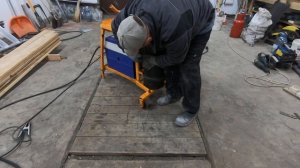 Тележка для сварочного полуавтомата с 20 литровым  баллоном. Semi-automatic welding trolley with.
