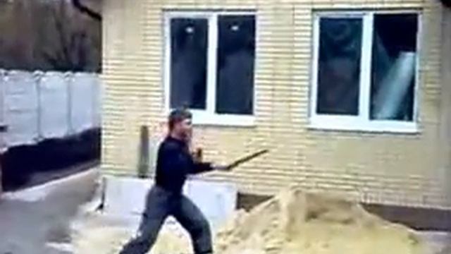 Равшана и Джамшута показывают искуство шаулиня, и вин чюня.... смотреть онлайн