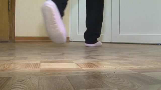 Переобуваемся в тапочки смотреть онлайн