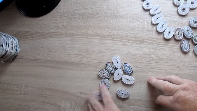 Как сделать корзину для фруктов из газет. Из газетных трубочек Рукоделие